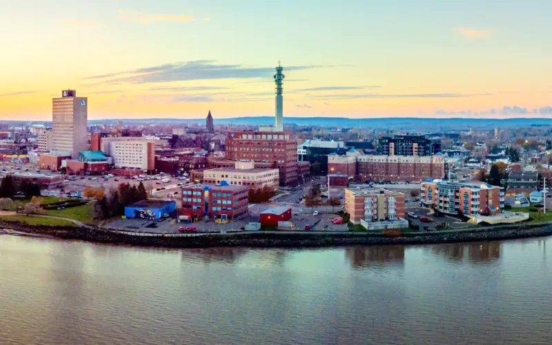 2025_web_banner_summer-spring8_0.png